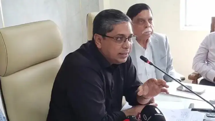 সংযুক্ত ছবি