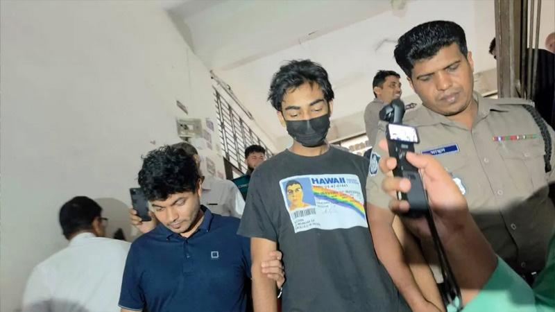 ধানমন্ডির ফুটপাতে মারধরের ঘটনায় সেই যুবককে ১৫ দিনের কারাদণ্ড