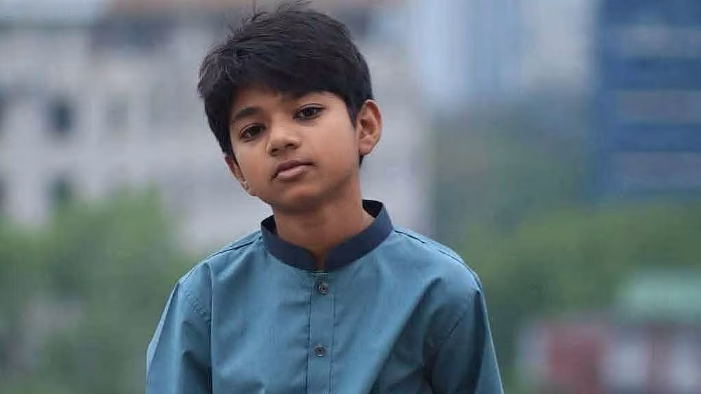 অপ্রতিমের নির্মম বিদায়: আমাদের নিরাপত্তাহীন ভবিষ্যতের প্রতিচ্ছবি