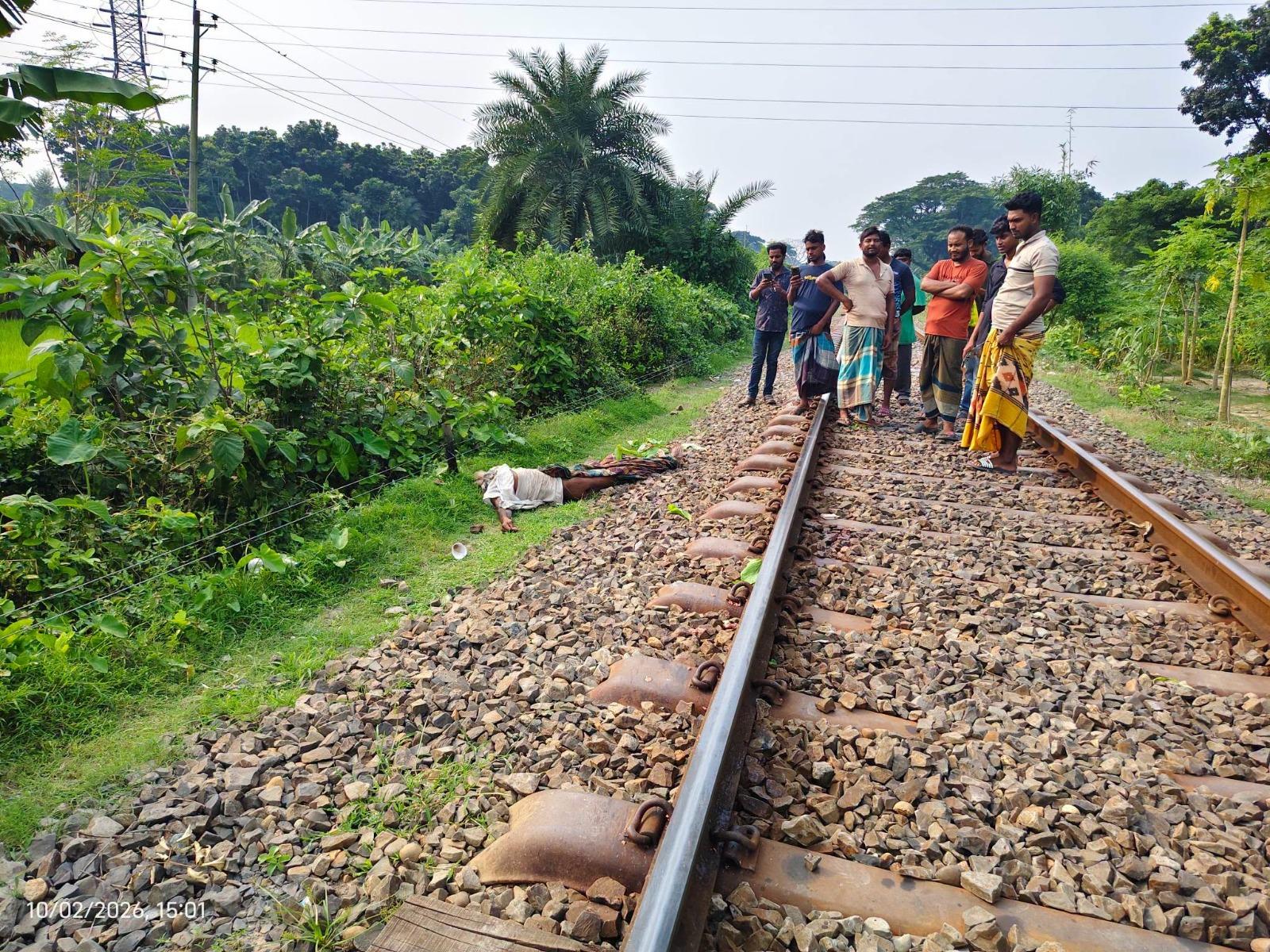 কালীগঞ্জে ট্রেনে কাটা পড়ে অজ্ঞাত বৃদ্ধ নিহত