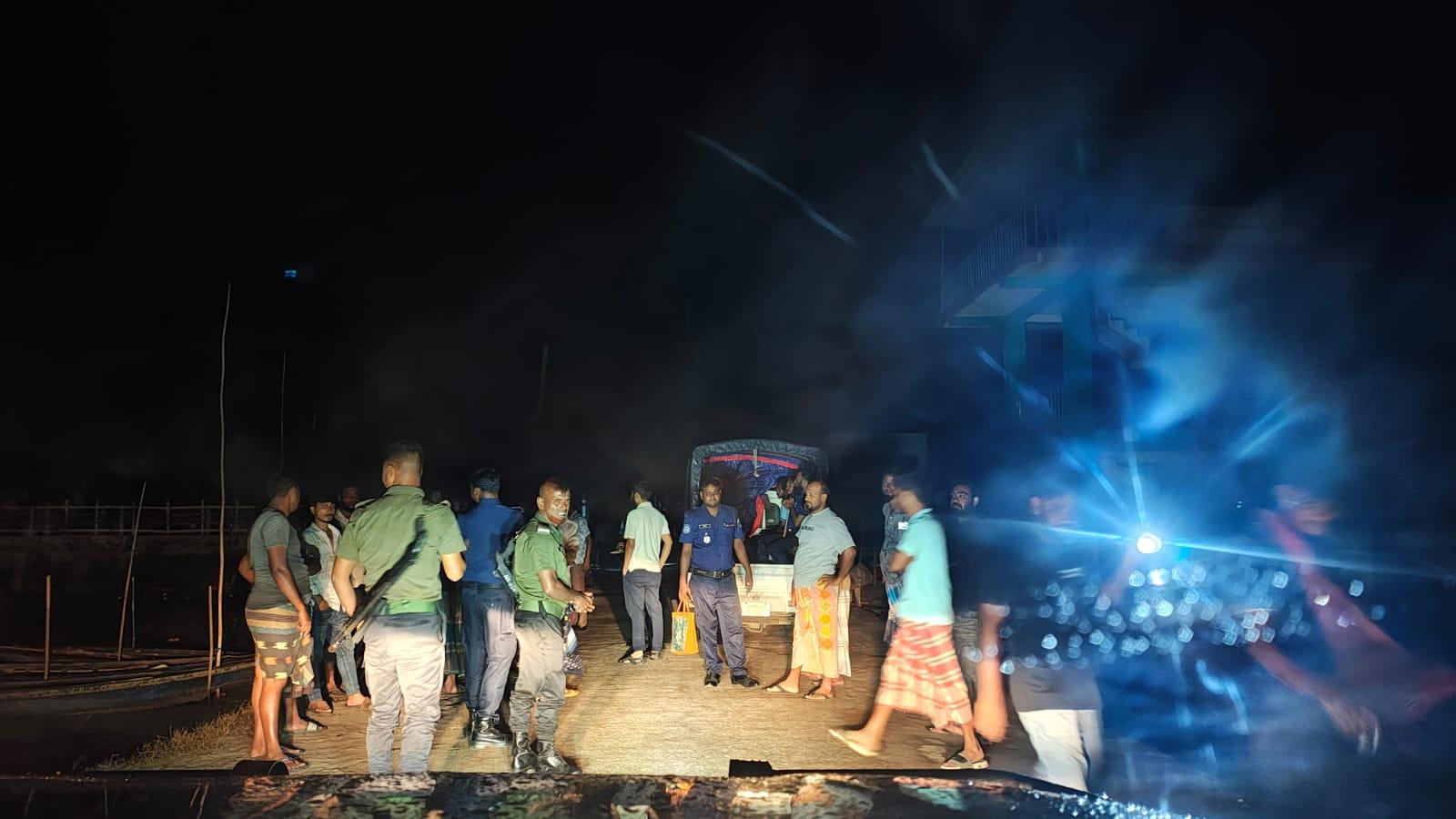নাটোরে হালতি বিলে রাতভর অভিযানে মাদক সেবনসহ নানা অপরাধে ৮ জনের দণ্ড
