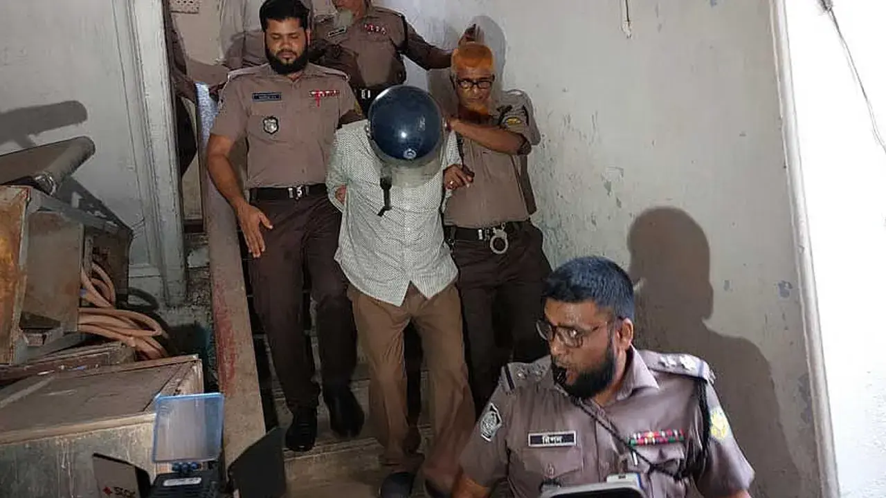 দুর্নীতির মামলায় সাবেক কর কর্মকর্তা শ্যামলের ৫ বছরের কারাদণ্ড