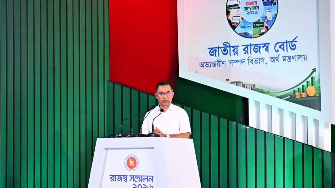 সৎ ও দক্ষ অফিসারদের আরও বেশি কাজের সুযোগ করে দিতে চাই : প্রধানমন্ত্রী