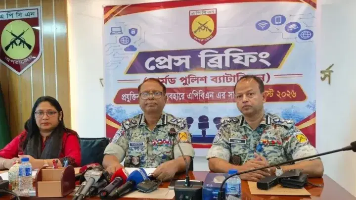 আগস্টে এপিবিএনের অভিযানে সাড়ে ৯ কোটি টাকার স্বর্ণ উদ্ধার