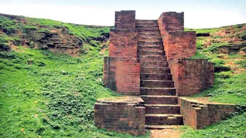 সংযুক্ত ছবি