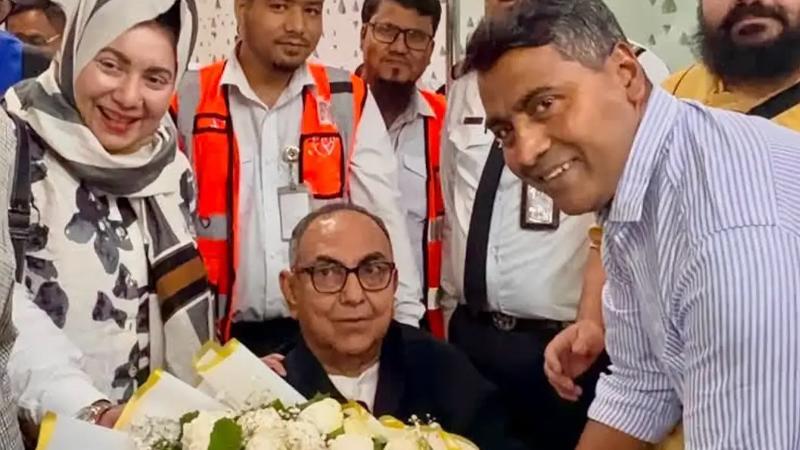 দেশে ফিরেছেন মির্জা আব্বাস