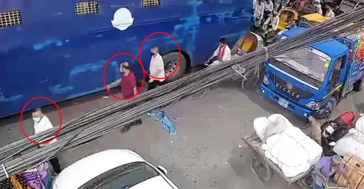 পিচ্চি রাজার পলায়নে যা দেখা গেল সিসিটিভি ফুটেজে