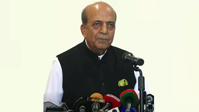 বাংলাদেশ-ভারত সম্পর্ক অতীতে আটকে থাকার সুযোগ নেই: দীনেশ ত্রিবেদী