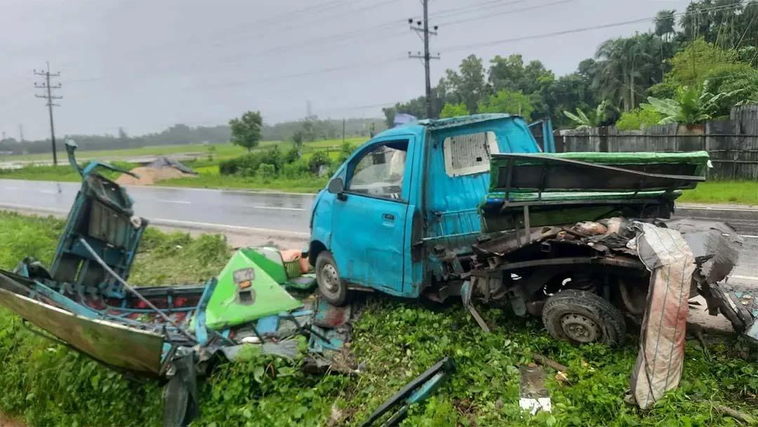 সংযুক্ত ছবি