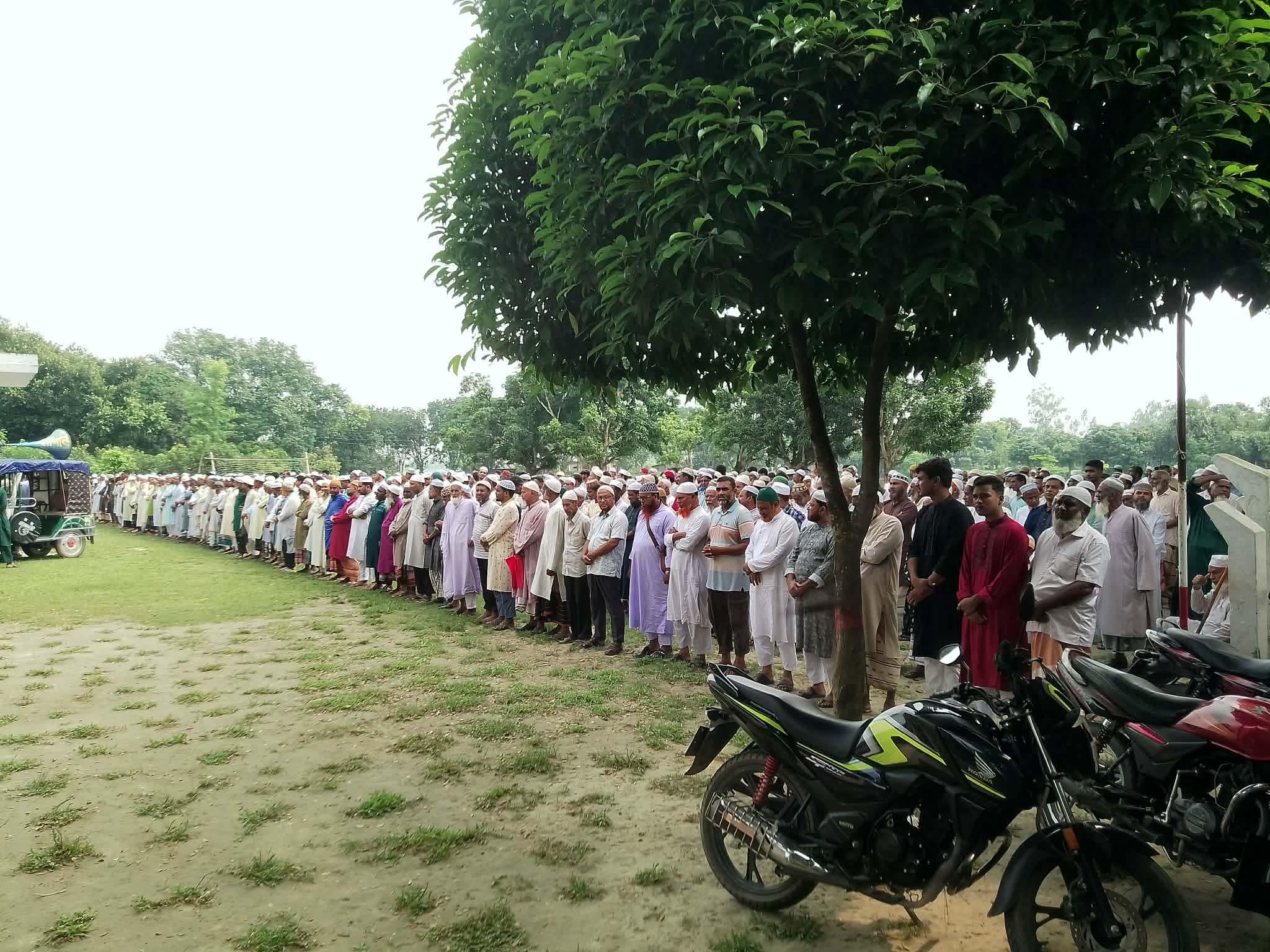 মহাদেবপুর জামায়াতের সাবেক আমির হাফিজ উদ্দিন মাস্টারের জানাজা সম্পন্ন